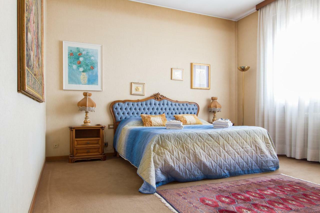 Appartamento Ampio E Indipendente Con Vista Giardino Paderno d'Adda Luaran gambar