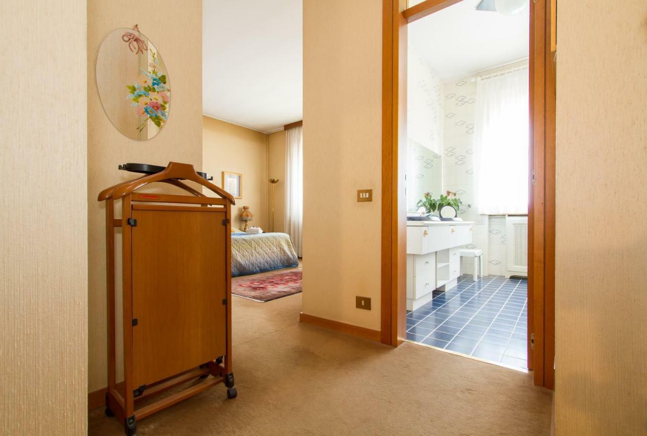 Appartamento Ampio E Indipendente Con Vista Giardino Paderno d'Adda Luaran gambar